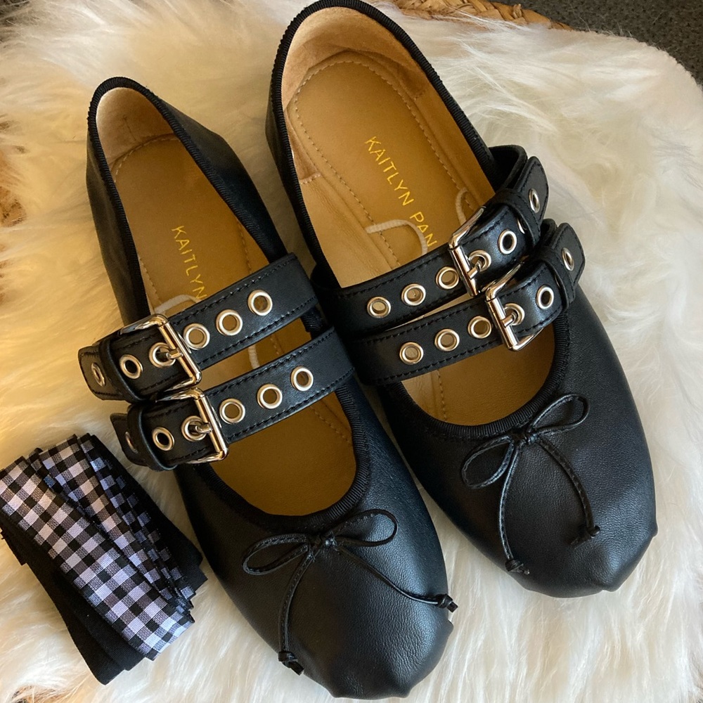 NWOT Kaitlyn Pan Rina Buckle Ballet Flat size 7.5